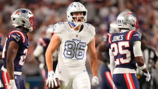 Fantasy Football Insights: Dalton Kincaid vs. Zach Ertz