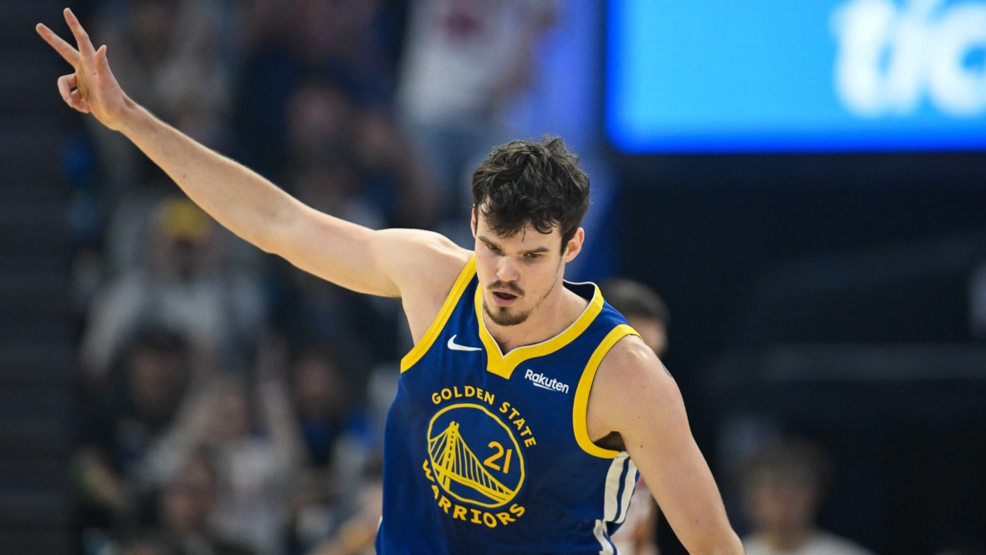 Warriors Look to Overcome Absences to Secure Victory vs. Kings