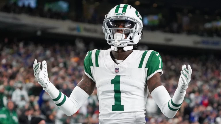 Jets Send CB Sauce Gardner to Colts for Pair of 1st Round Picks