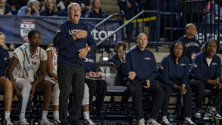 UConn Defeats Louisville, Baylor Tops Duke in Early Season Action