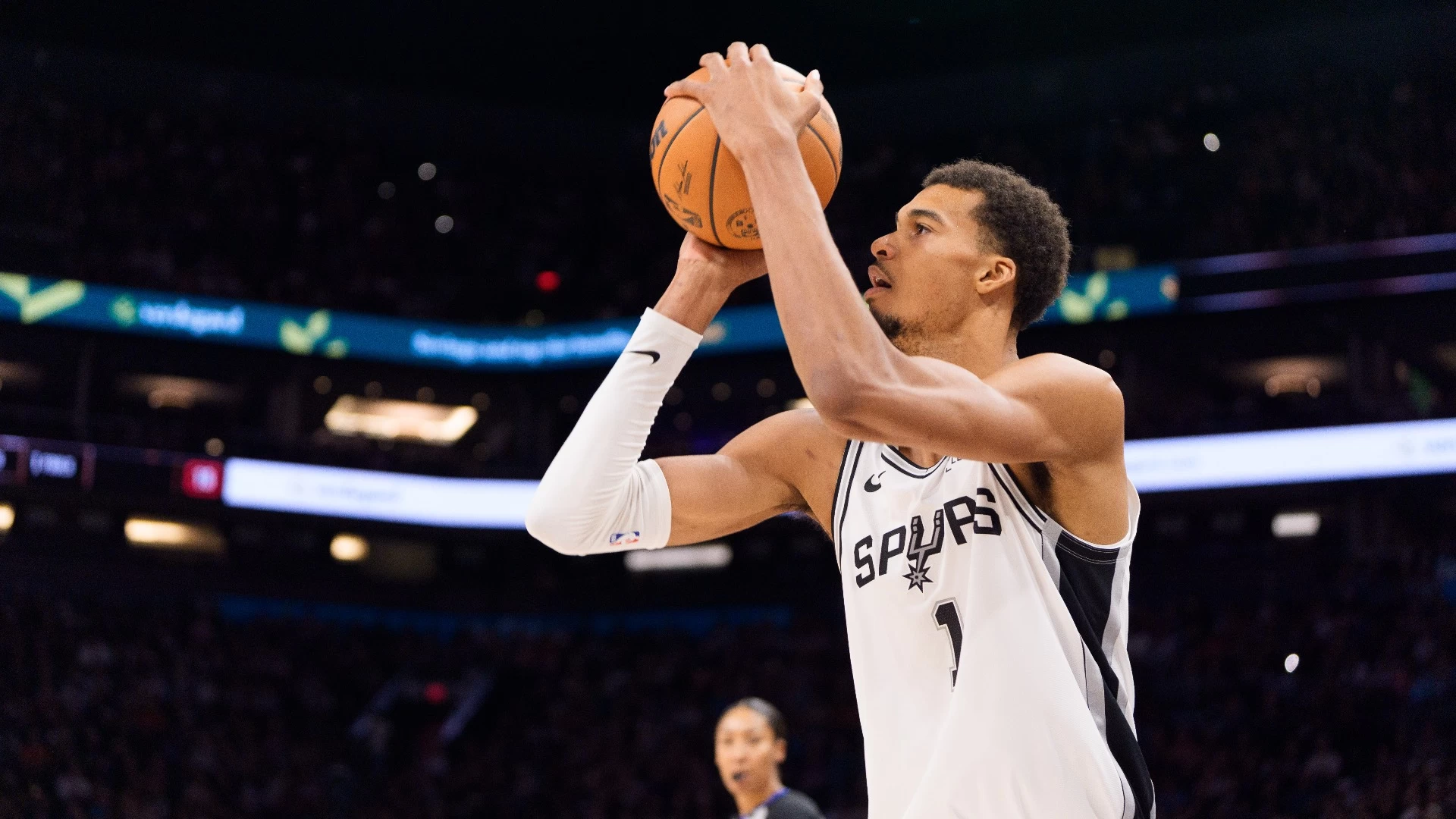 San Antonio Spurs Outlook: Victor Wemanyama's Impact & Challenges