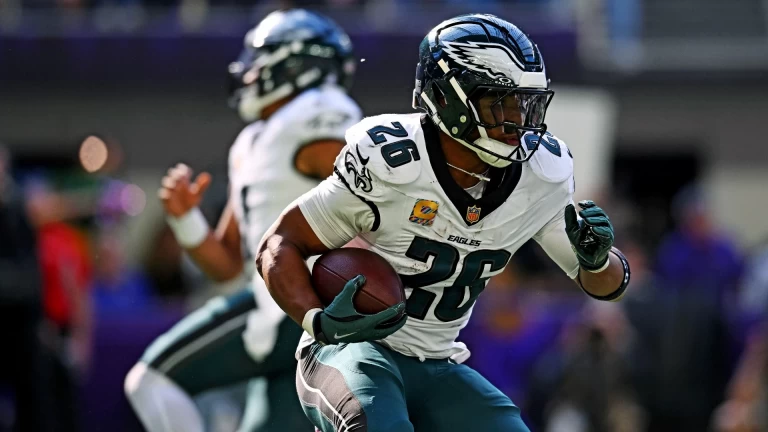 Eagles vs. Packers: High-Stakes Monday Night Showdown