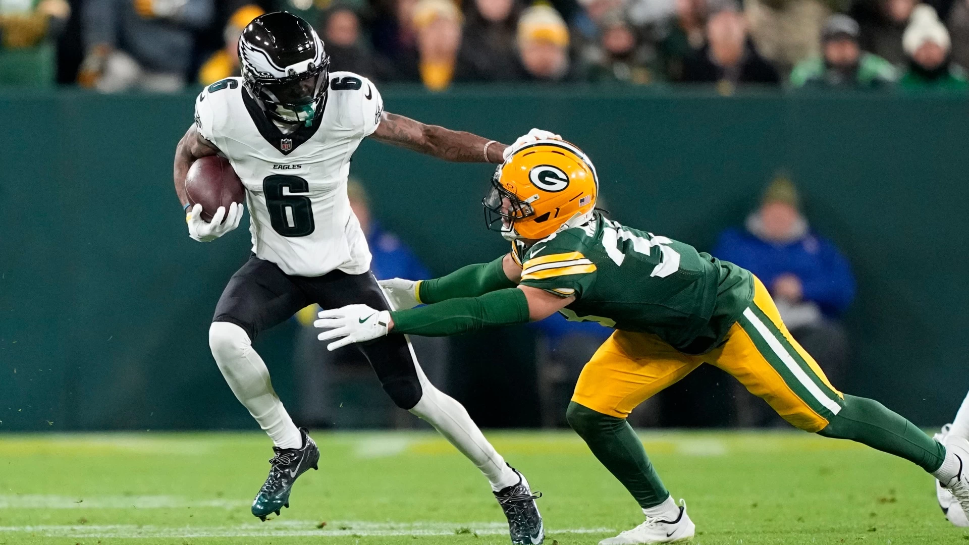 Eagles vs. Packers: Philly Takes Low-Scoring Slog at Lambeau