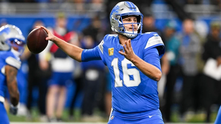 Lions vs. Eagles: Sunday Night Showdown in Philadelphia