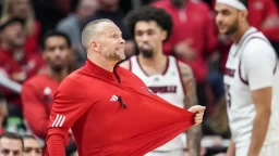 Louisville, Illinois Secure Big Wins in Ranked Matchups