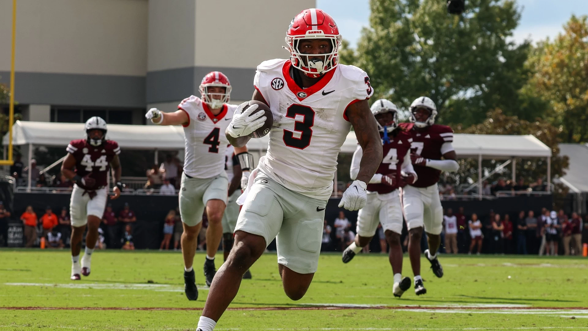 Georgia Bulldogs Face Texas Longhorns in Key Matchup