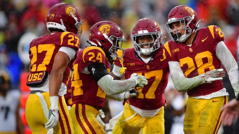 USC Secures Tight Victory Over Iowa with Comeback Performance
