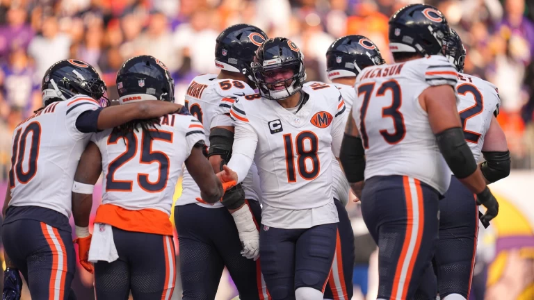 Bears Dominate Vikings as J.J. McCarthy Faces Pressure