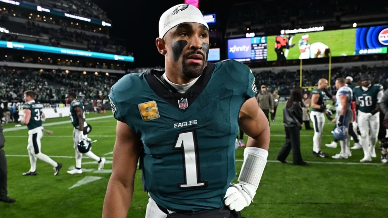 Former Eagles LB Seth Joyner Sees Internal Issue with Jalen Hurts