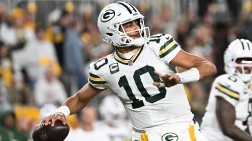 Packers Set to Host Vikings in Lambeau in Crucial NFC North Clash