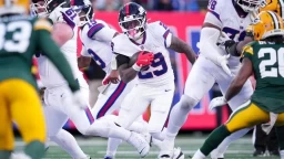 Fantasy Football Advice: Start Tyrone Tracy or Zach Charbonnet?