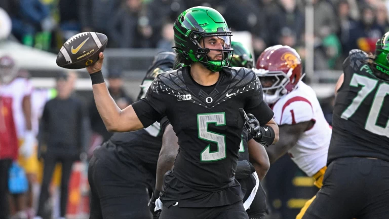 Oregon Triumphs Over USC, Inch Closer to College Football Playoff