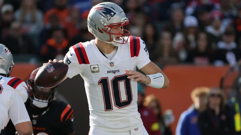 New England Patriots Triumph Over Bengals 26-20, Improve to 10-2