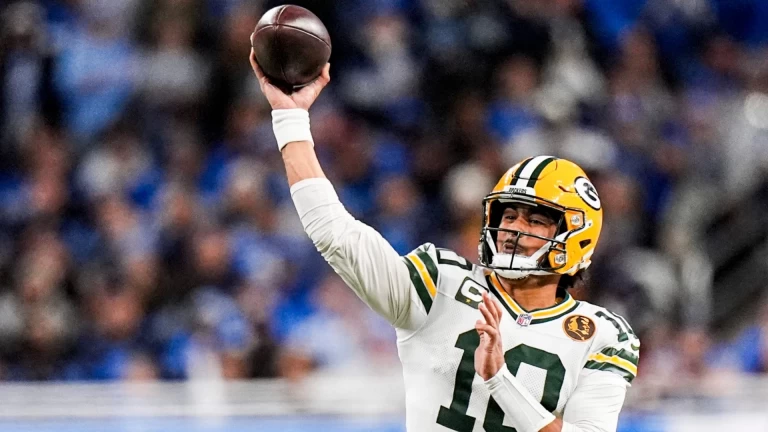 Packers Defeat Lions 31-24, Jordan Love Shines with 4 TDs
