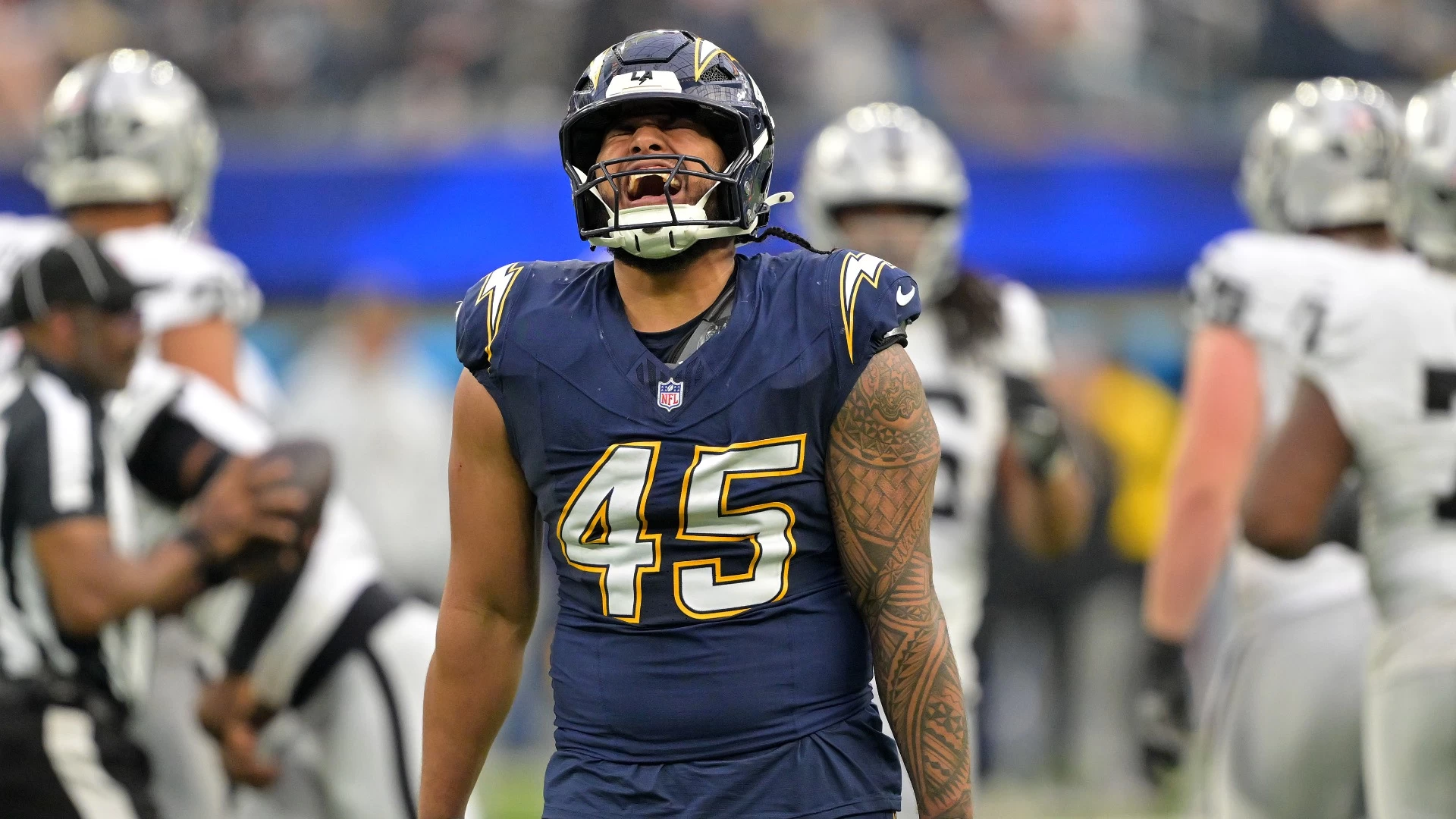 Chargers Clinch 31-14 Victory Over Raiders Amid Injuries