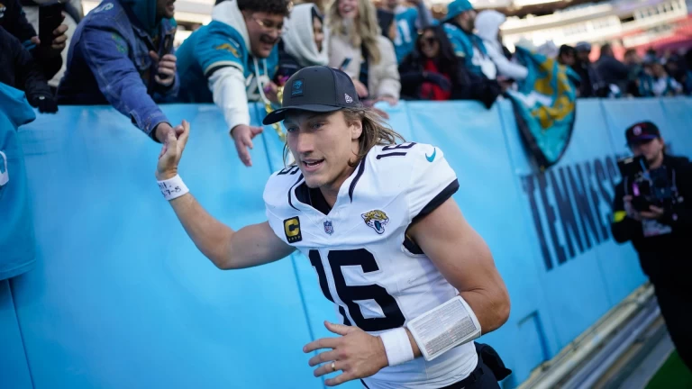 Trevor Lawrence Leads Jaguars to Victory Over Titans