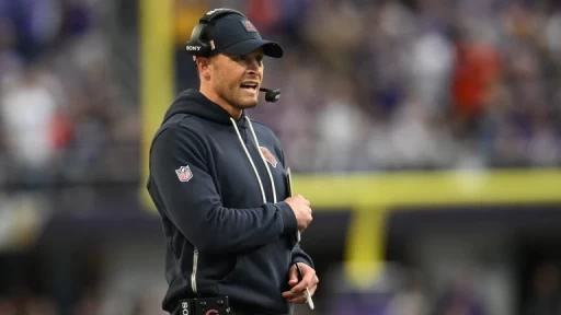 Bears Dominate NFC With Top Record; Eagles Struggle