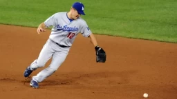 Jeff Kent Inducted into MLB Hall of Fame Amid Controversy