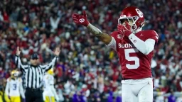 Oklahoma Faces Alabama in Intriguing CFP 1st Round Showdown