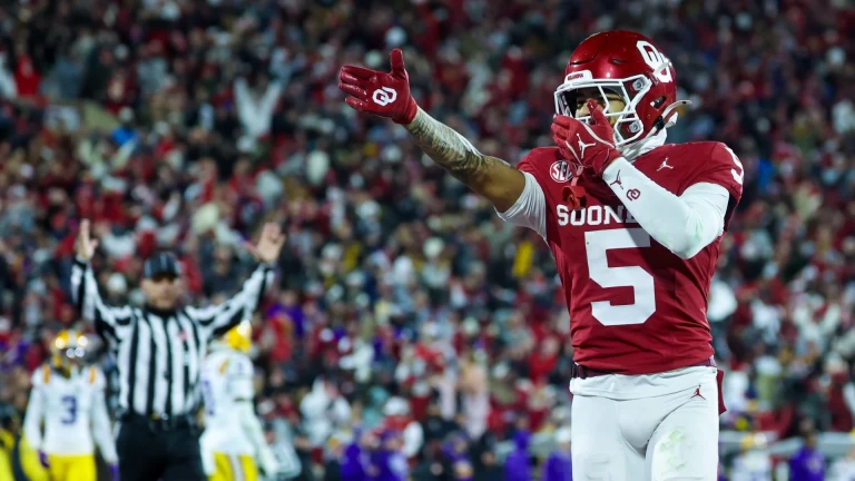 Oklahoma Faces Alabama in Intriguing CFP 1st Round Showdown