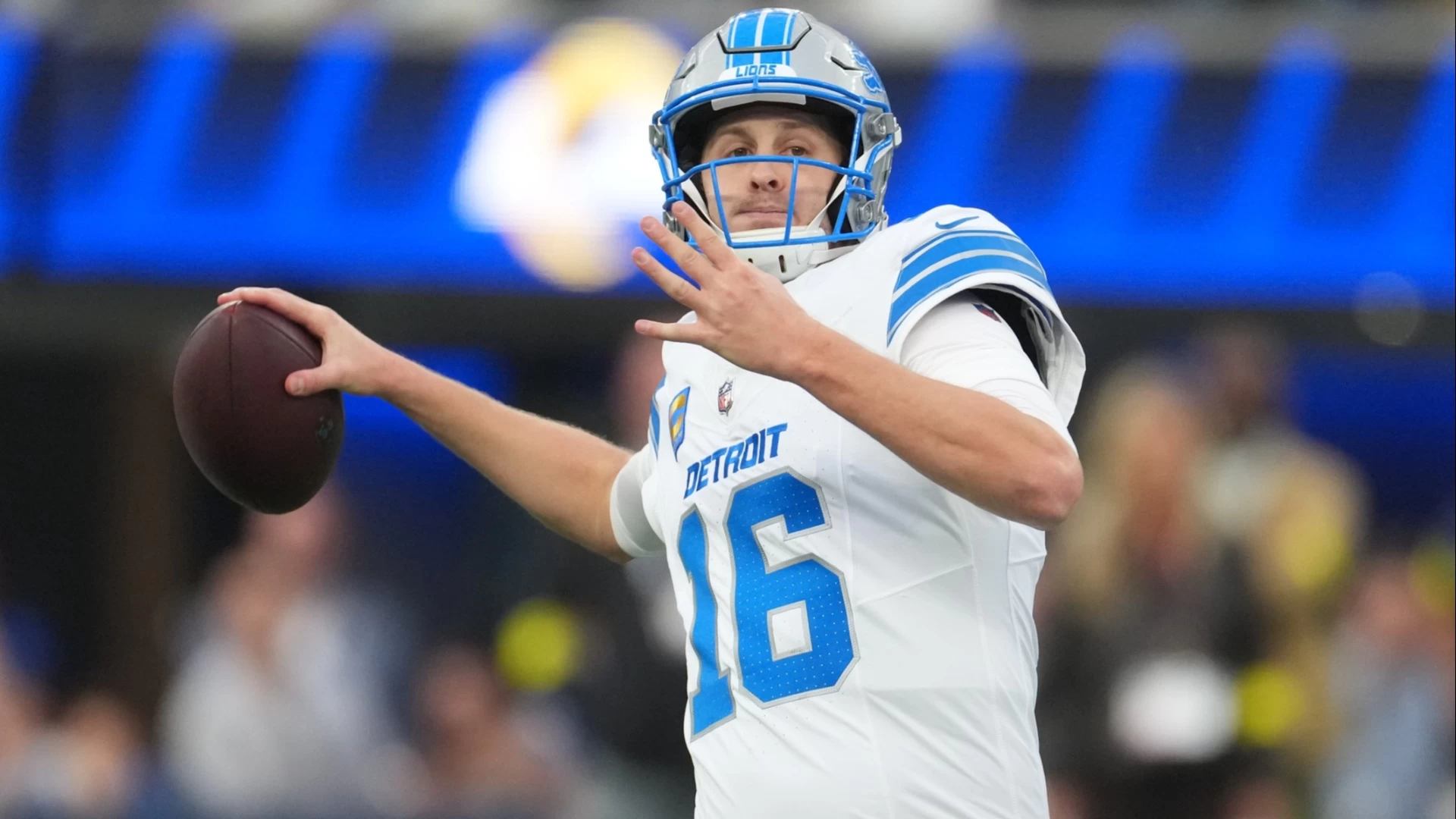 Steelers' Grit Faces Lions' Might in Crucial NFL Showdown