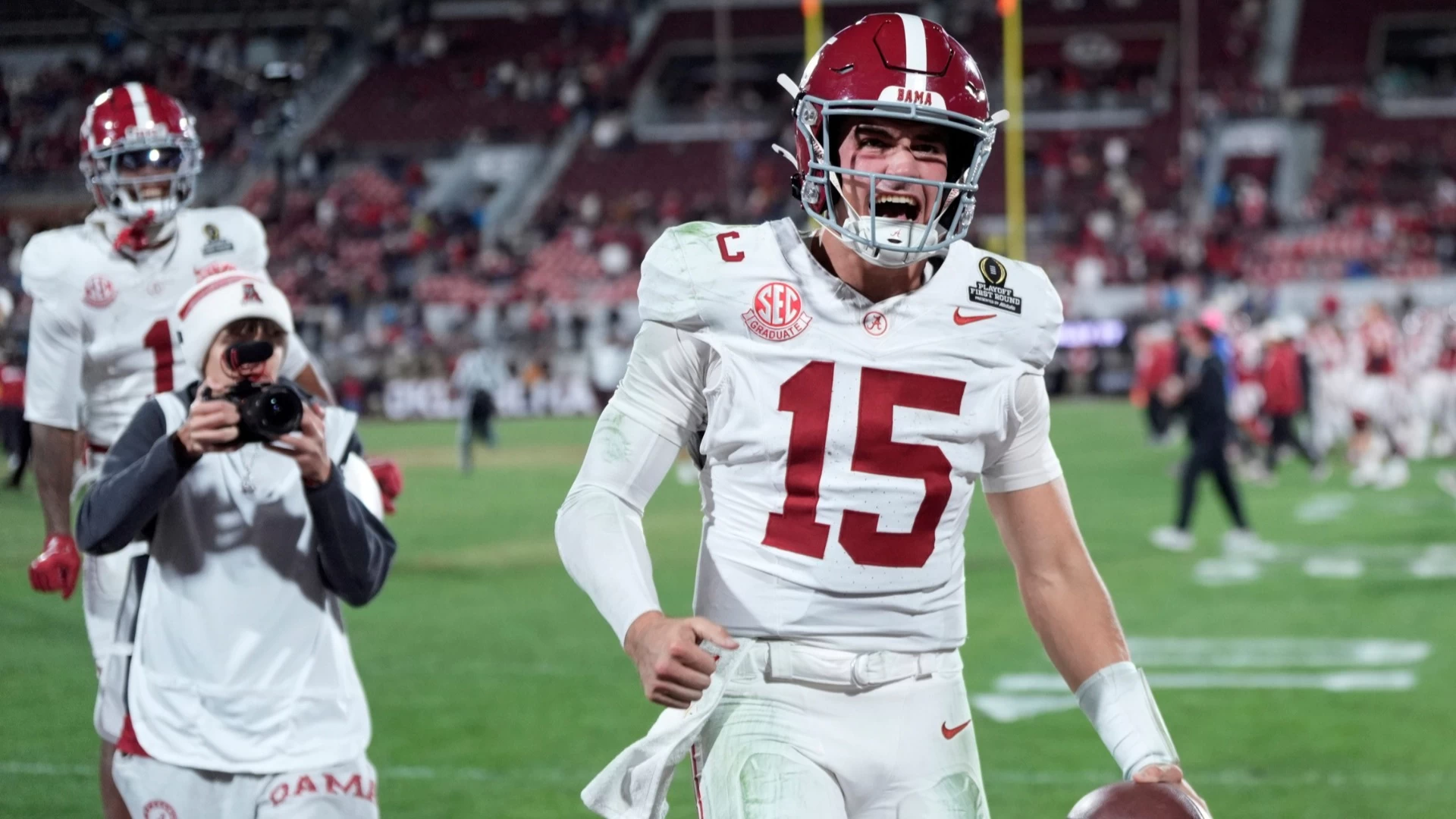 Alabama Overcomes Adversity in Decisive 34-24 Victory