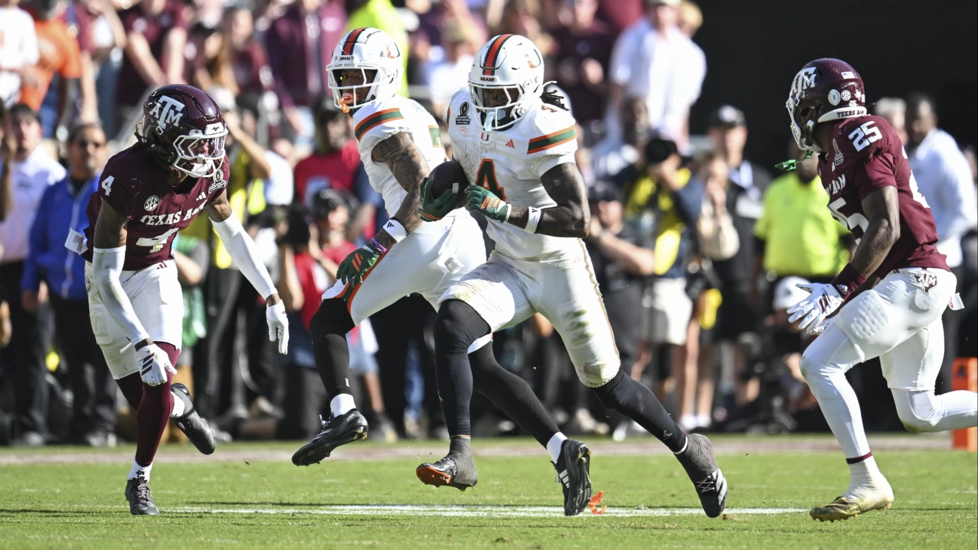 Miami Defeats Texas A&M 10-3 with a Strong Defense