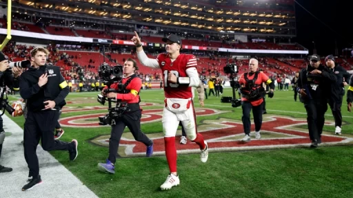 49ers Triumph in NFL Thriller, Eye Super Bowl Dreams