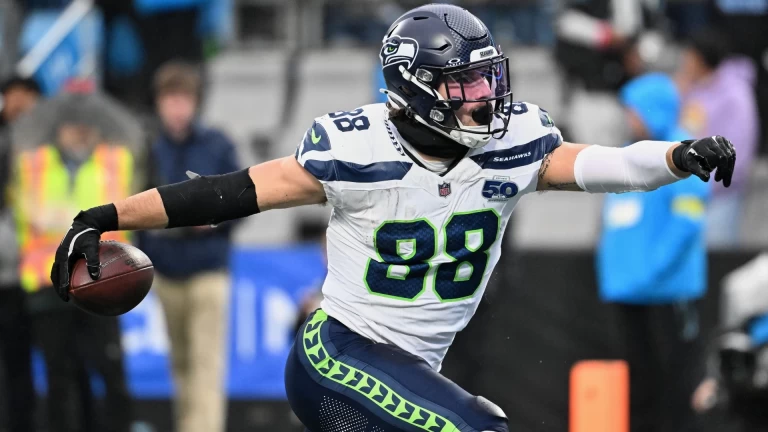 Seattle Defeats Carolina 27-10, Panthers Eye Tampa Bay