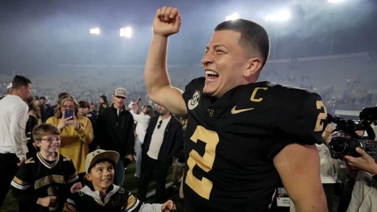 New Year's Eve Showdown: Iowa vs. Vanderbilt Preview