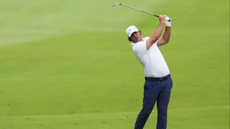 Brooks Koepka's Exit from LIV Golf: Major Impact & Reaction