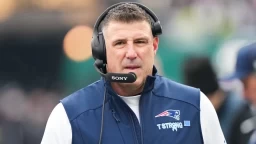 NFL Coach of the Year Predictions: Vrabel vs. Shanahan