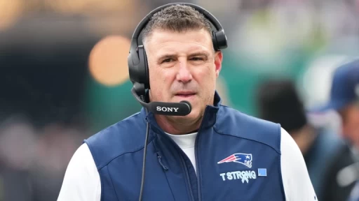 NFL Coach of the Year Predictions: Vrabel vs. Shanahan