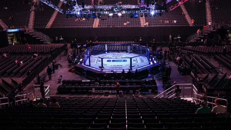 Heavyweight Pros Fight 2 Amateurs  Chaotic Cage Match