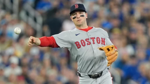 Alex Bregman Moves to Chicago Cubs: What's His Impact?