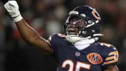 Bears Shock Packers with Second-Half Comeback Victory