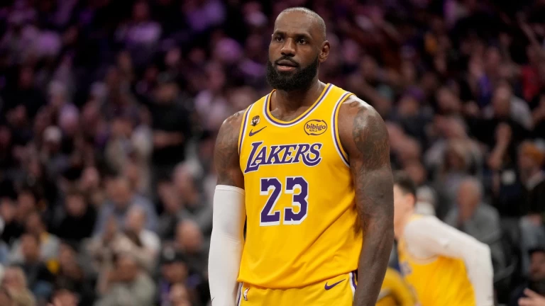 NBA Tuesday Preview: Spurs vs. Thunder & Hawks vs. Lakers