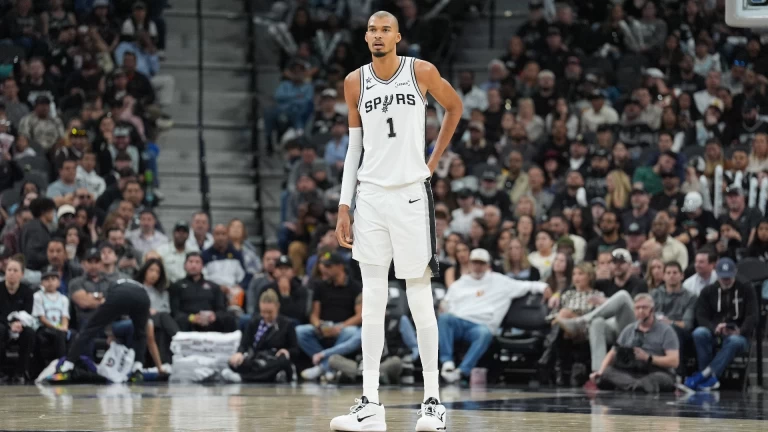 Spurs vs. Rockets NBA Showdown: Tips & Predictions