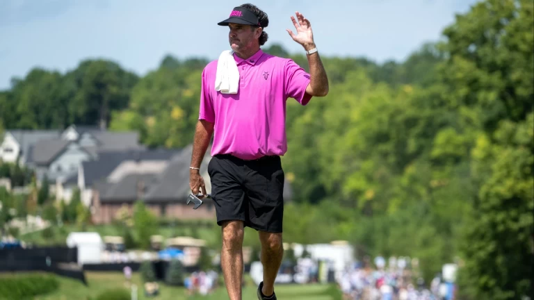 Bubba Watson Critiques LIV Golf's Shift to 72-Hole Events