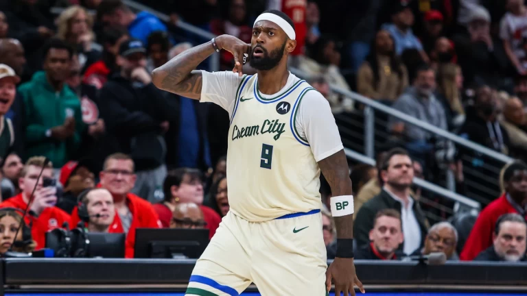 Thunder vs. Bucks Preview: OKC Favored by 9.5 Points