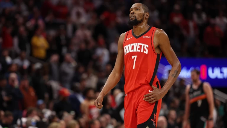 NBA Betting Odds & Insights: Previewing Thursday's Slate