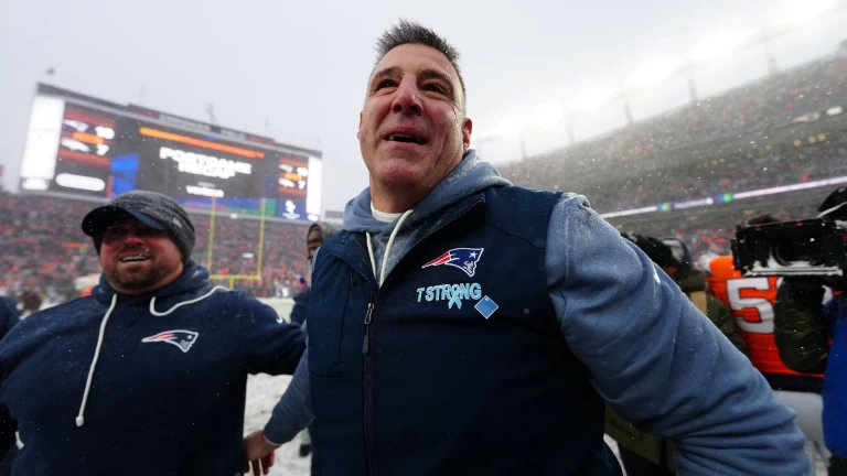 New England Overcomes Denver in Challenging Conditions