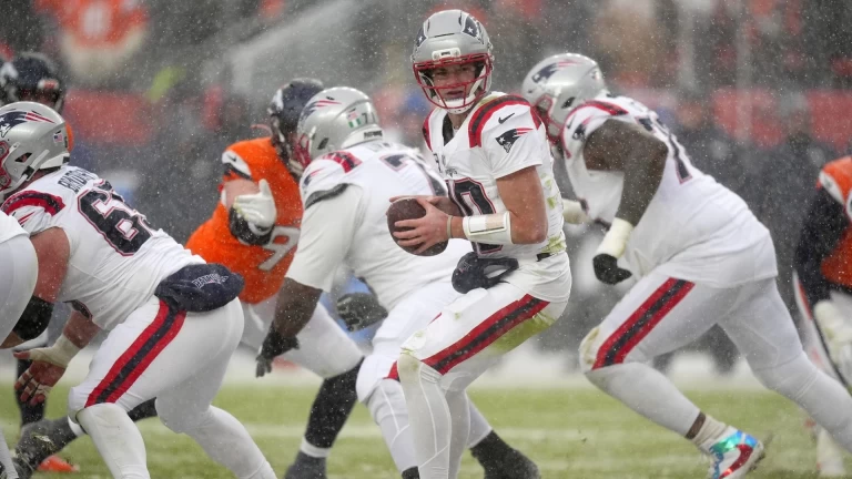 Patriots Win Against Broncos Despite Offensive Struggles