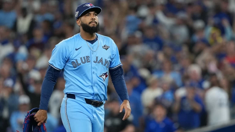 Seranthony Dominguez Signs $20M Deal with White Sox