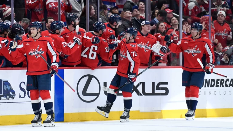 Capitals vs. Flyers & Sabres vs. Lightning: NHL Tuesday Previews