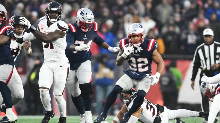 TreVeyon Henderson’s Low Usage: Strategy or Issue?