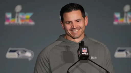 Super Bowl Showdown: Seattle vs. Patriots Analysis