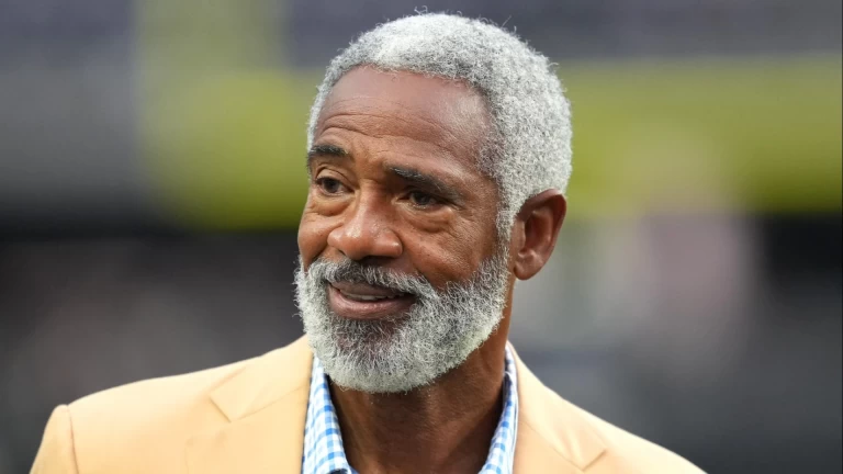 Evolution of the Super Bowl: A Look at Game Changes