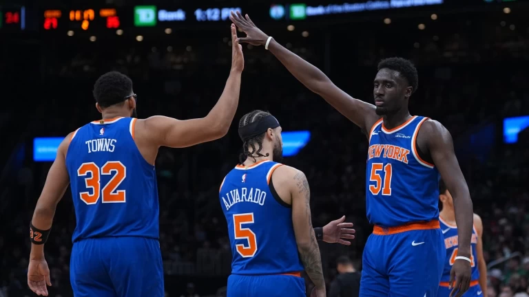 Knicks Triumph Over Celtics, Ending Their 5-Game Win Streak