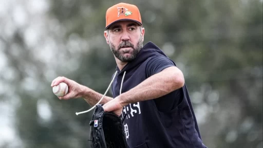 MLB Spring Training Update: Pitchers & Catchers Report